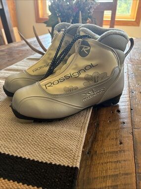 Rossignol X1 Ultra Cross Country Ski Boots Women’s Size 38